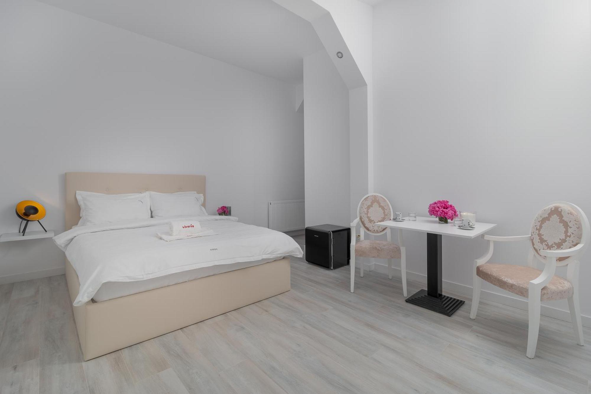 Viveria Oradea Extérieur photo